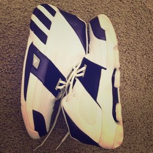 Adidas “Formotion” basketball shoe- Men’s 12